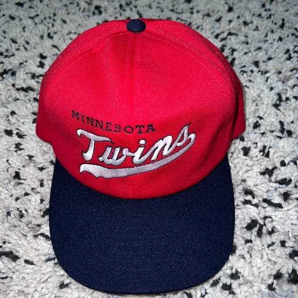 Minnesota twins - Picture 1 of 2